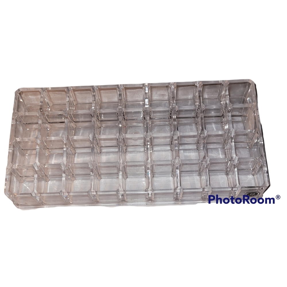 36 Lipstick holder